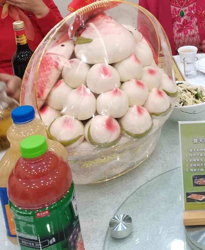 四远香糕点(长江道店)-"家里长辈过大寿,给订了一个寿桃,去店里订.