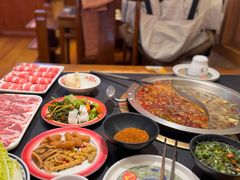 -沸炉重庆老火锅(军事博物馆店)