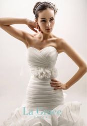 点击看大图 iphone_upload_pic-LA GRACE高端婚纱礼服定制馆