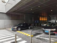 -大宁国际商业广场-地下停车库