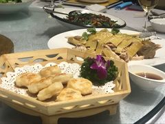 -广东大厦酒店(广州北京路步行街纪念堂地铁站店)