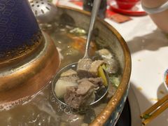 -毛辣果·贵州红酸汤牛肉火锅(西单店)