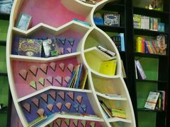 -钟书阁(松江泰晤士小镇店)