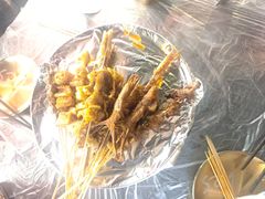 -何师烧烤Pro ·江湖川菜·小龙虾·精酿啤酒(太古里旗舰店)