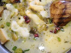 -周鱼小馆石锅酸菜鱼(活力汇店)