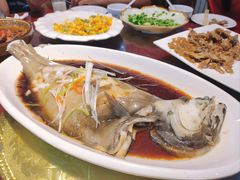 -鸿亨泰杂鱼馆(港馨家园店)