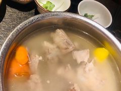 滩羊手抓肉-丝路金桃·新疆菜(徐汇店)