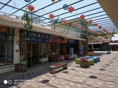 -亚龙湾亚泰商业街