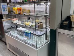 面包甜点陈列柜-OUR Bakery(三里屯太古里店)