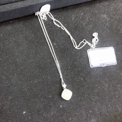 -威德钻石-克拉钻大本营(南京东路店)