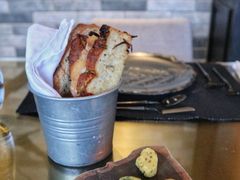 餐前包-AZUL by FUEL蓝色·法式酒馆(琶醍店)