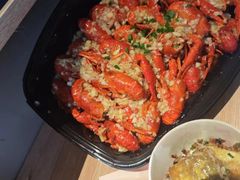 -肥肥虾庄·金牌油焖大虾(首义路店)