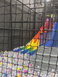 -零重力蹦床空间·滑梯·海洋球·团建(奥特莱斯店)