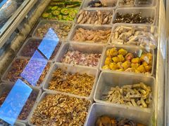 自助取餐区-崖口煲仔饭