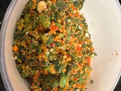 -帅巴人舅母子腊蹄民俗村