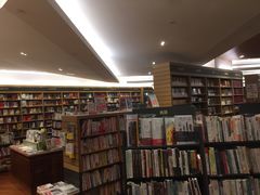 -爱雍·乌节
