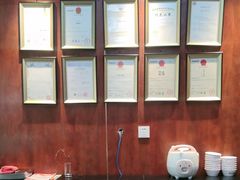 -阿瓦山寨·湘菜现炒·剁椒鱼头王(咸阳总店)