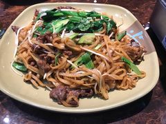 干炒牛河-凤兴鸡煲(宝安海雅店)