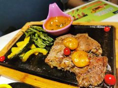 -豪客来牛排(中央花苑店)