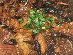 小鸡炖蘑菇-95号酱骨·一块豆腐(展春园西路店)