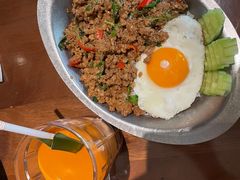 -两三事小郡肝串串香火锅(桂庙店)