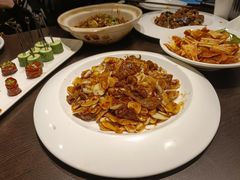 -老牌坊鲁菜名店(美莲广场店)