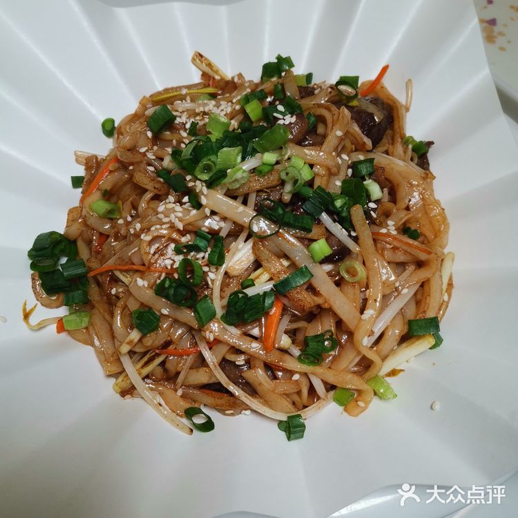适合和朋友来坐坐聊聊天 2，菜品颜值很高