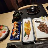 友谊路也有好吃的日料店了[调皮]