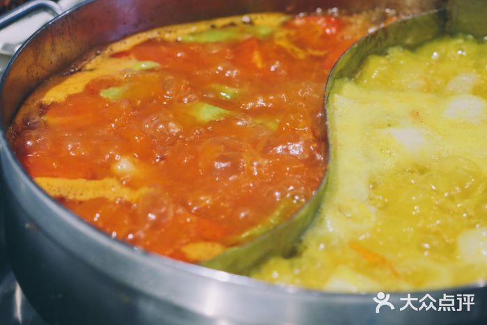 大嘴霸王排骨汤锅(双楠直营店)金汤番茄拼锅图片