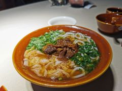 花溪牛肉粉-黔香阁·味(花木店)