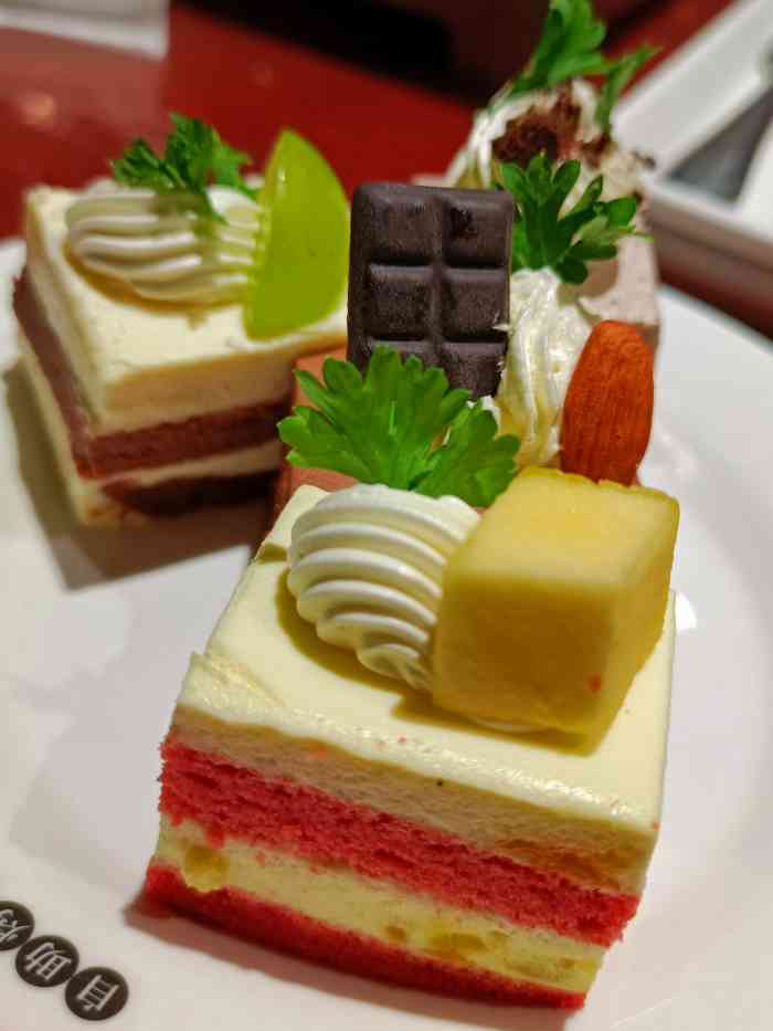 福缘比尔森啤酒烤肉自助餐厅(爱琴海店)-"爱琴海的这家比尔森自助