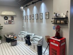 -老男孩男士理容馆·理发·烫染·修面