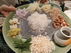 -得意咚瓜·顺德鱼生·冬瓜火锅(深圳首店)