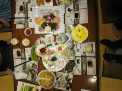 -青瓦餐厅·生鱼片·韩园烤肉(西塔店)