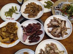 -老鼎万春卤菜(五代传承创始老店)