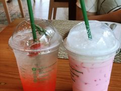 -Chom Cafe and Restaurant