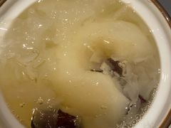冰糖银耳炖雪梨-小团圆糖水铺(襄阳南路店)