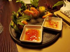越南传统生包鲜虾春卷-来龙里 精致 东南亚餐室(万象城店)