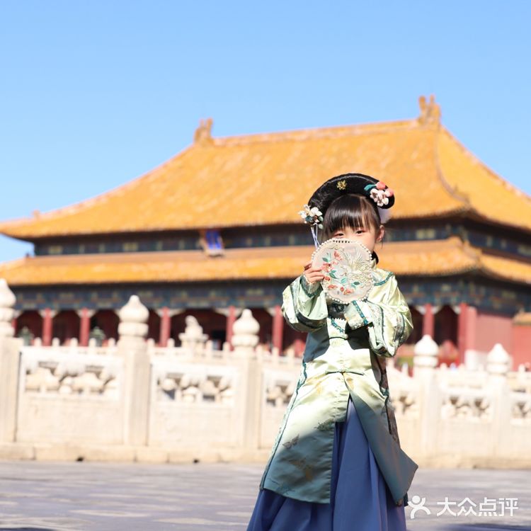小格格打卡北京故宫[加油]