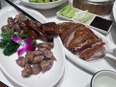 -梅利汴京烤鸭•开封豫菜地标店(东大街店)
