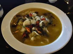 -大富蚝乌东哥饭店·石锅鱼杂·柠檬鸭(革新路店)