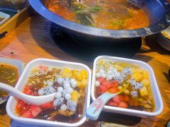 -野山舂·贵州现舂酸汤火锅(鸿通城店)