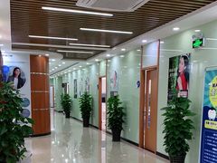 -茂菊口腔连锁(浦东南路店)
