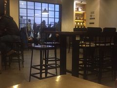 大堂-星巴克(北京南站第二店)