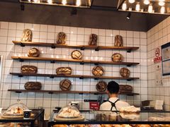 面包甜点陈列柜-81BAKERY(大学路店)
