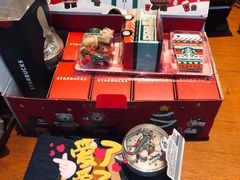 -星巴克(西安曲江银泰店)