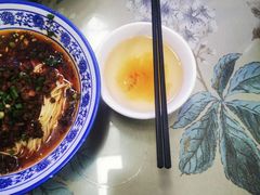 -渝之汇牛肉豌杂面