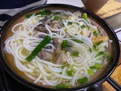 砂锅土鸡米线-正宗李家土鸡米线店