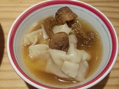 -八二小区抄手(龙湖上城天街店)