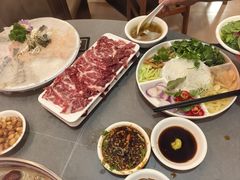 -官塘陈记鱼生·潮汕砂锅粥·牛肉火锅(潮枫路总店)